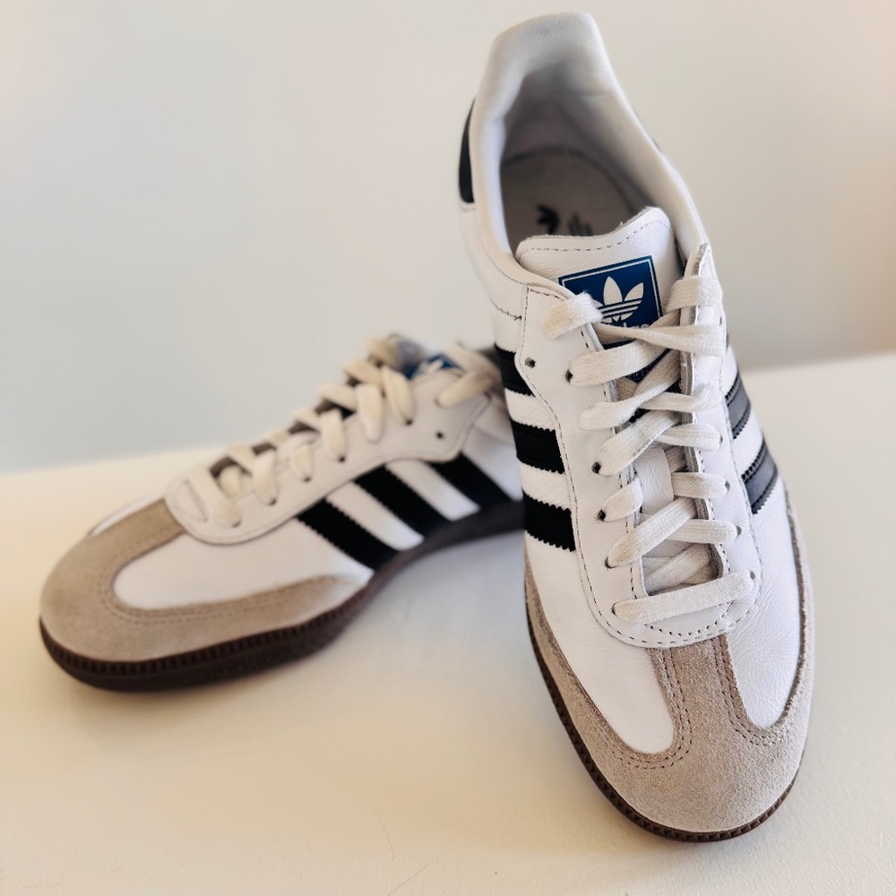 Adidas Samba Size 7(fits like 8)